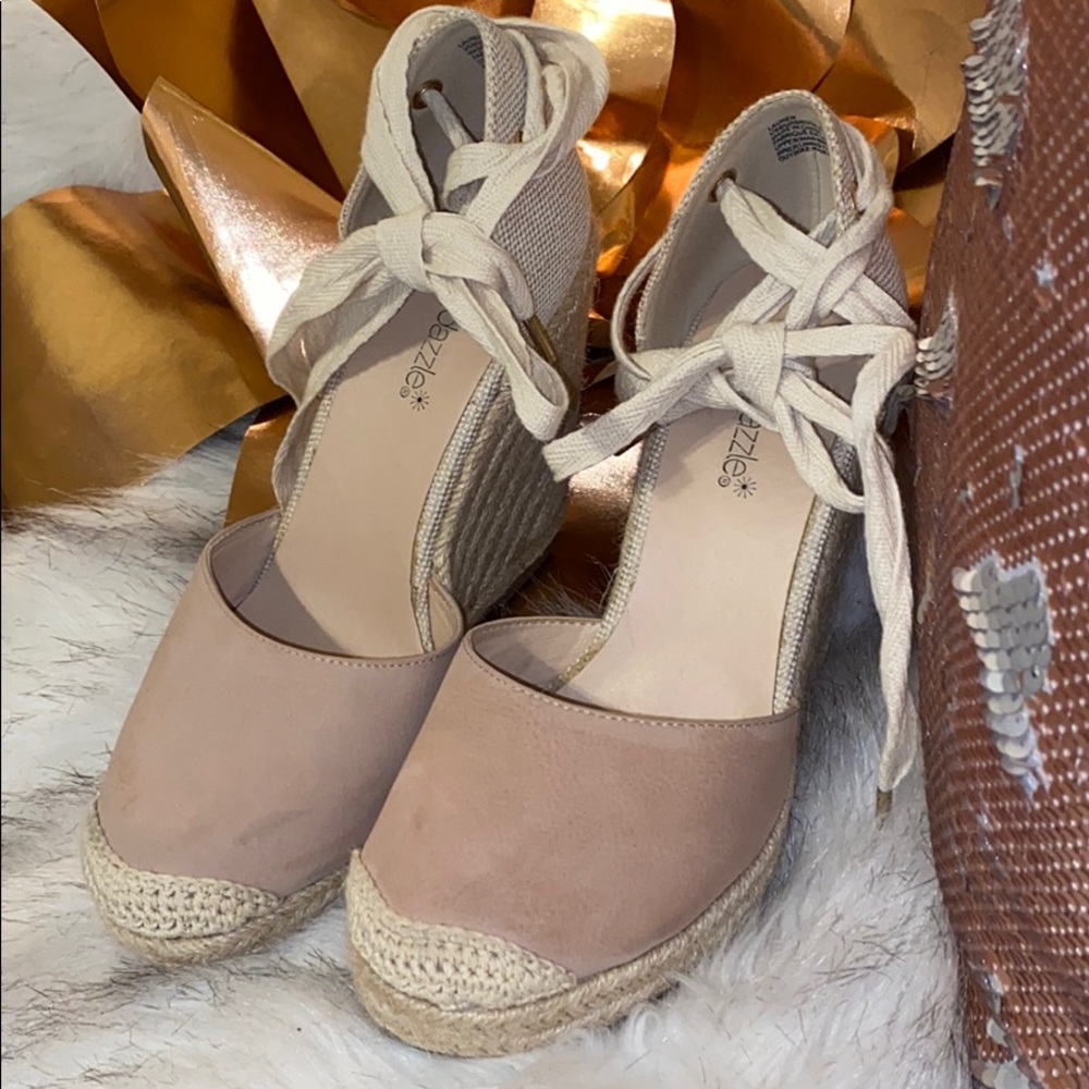 Shoedazzle wedges